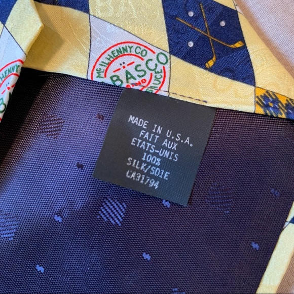 Tabasco | Novelty Golf Hot Sauce Tie - Picture 6 of 7